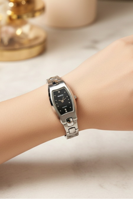 Diva Bracelet Watch Rectangular Dial With Quartz Movement